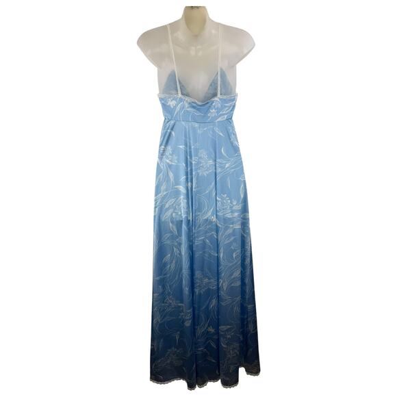 ❌SOLD❌1960's VANITY FAIR Baby blue floral and white lace long gown - Picture 7 of 10